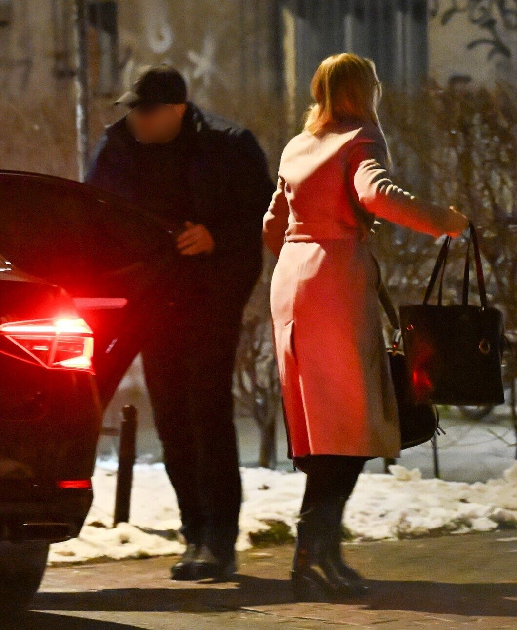 Kinga Duda przybyła do weterynarza z szoferem i ochroniarzem