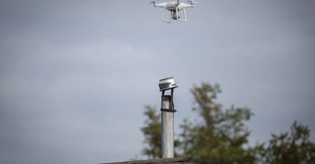 Lublin: Dron straży miejskiej zajrzy do komina i sprawdzi, czym palisz w piecu