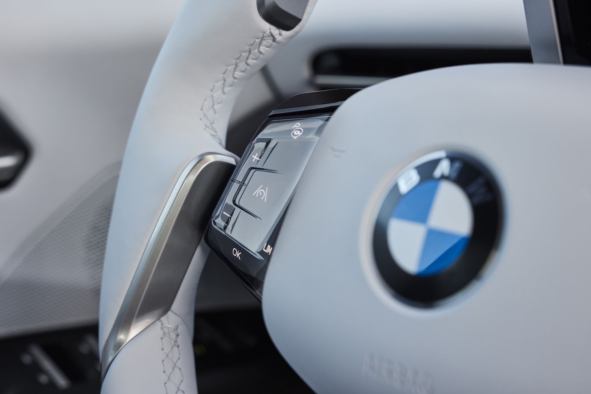 BMW iX3 (2025)
