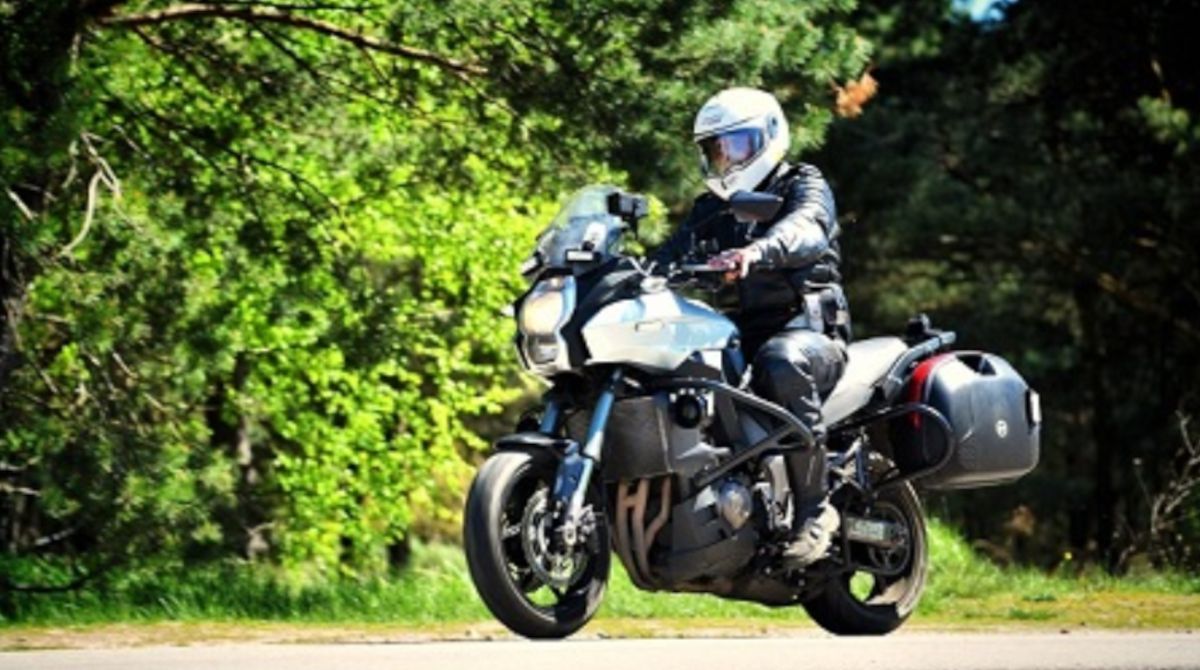 Motocykliści wracają na drogi. Policja apeluje o ostrożność.