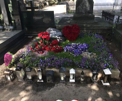 Grób Piotra Woźniaka-Straka w lipcu 2020 r.