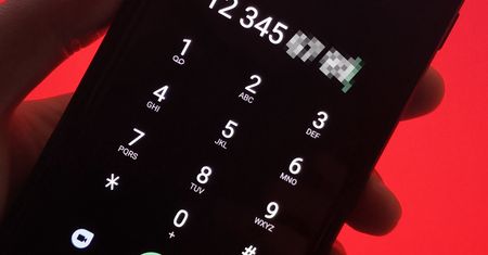SMS o paczce. 30 numerów, których lepiej unikać