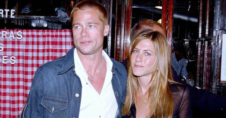 Piękny gest Jennifer Aniston. Pomaga Bradowi Pittowi w zaadaptowaniu psa