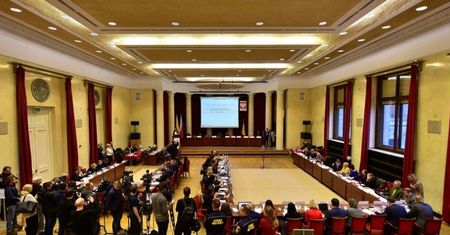 Warszawa. Jolanta Brzeska i Andrzej Rzepliński z honorowym obywatelstwem. Jednogłośnie, ale nie jednomyślnie