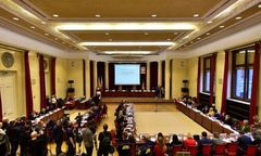 Warszawa. Jolanta Brzeska i Andrzej Rzepliński z honorowym obywatelstwem. Jednogłośnie, ale nie jednomyślnie