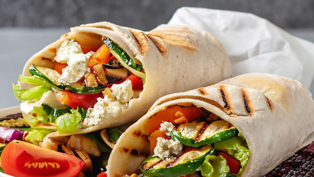 Wrap z serka wiejskiego syci bardziej niż chleb