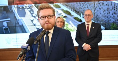 To koniec aplikacji mObywatel? Wiceminister odpowiada
