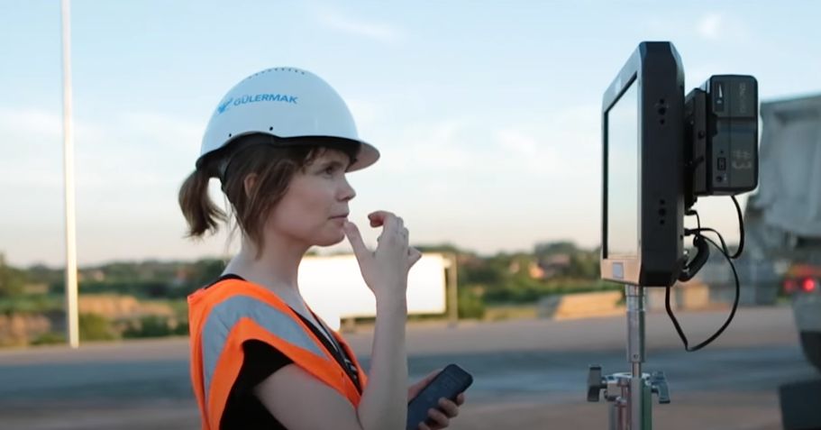 Agata Trzebuchowska na planie teledysku Organka "Walcz" 