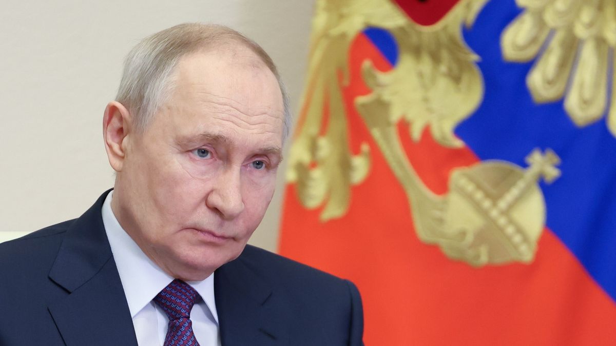 Russian President Vladimir Putin attends a ceremony to open new transport infrastructure facilities via a video link at the Novo-Ogaryovo state residence, outside Moscow, Russia, 31 March 2026. EPA/ALEXANDER KAZAKOV/SPUTNIK/KREMLIN POOL MANDATORY CREDIT Dostawca: PAP/EPA.