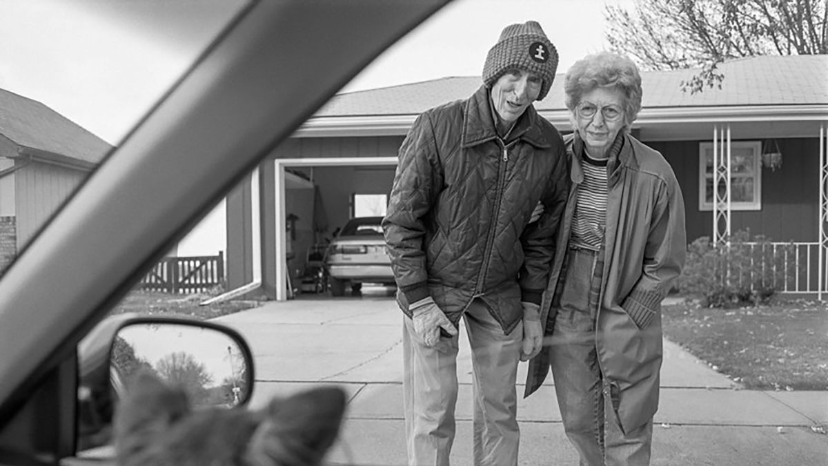 Wzruszający projekt, czyli długie pożegnanie z rodzicami. Zdjęcia łapią za serce 1