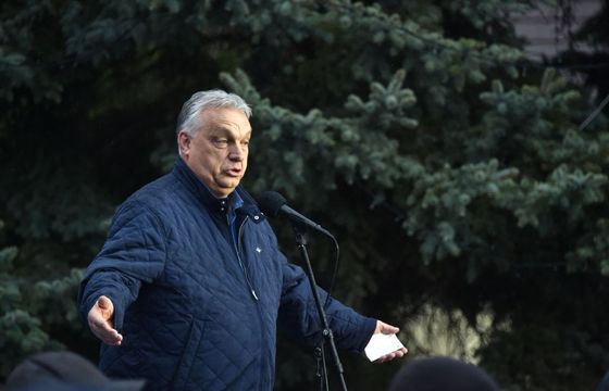 Orban nielegalnie użył wizerunku dziecka w kampanii. Jest wyrok sądu