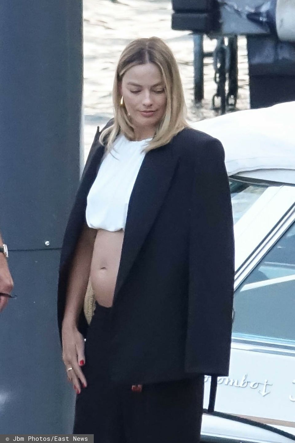 Margot Robbie z ciążowym brzuszkiem