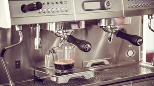 Przebadali kawy. Zwycięską markę można kupić w Polsce