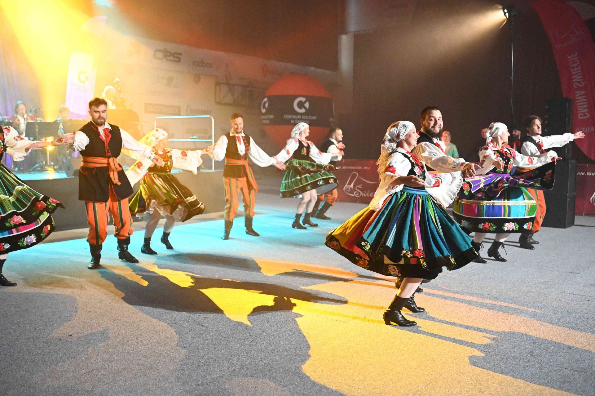 Kociewskie Lato z Folklorem - tak było 11 lipca 2025 w Hali Widowiskowo Sportowej w Świeciu