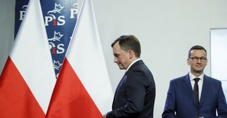 Konflikt w obozie PiS. "Przedwczesny pojedynek Ziobry"
