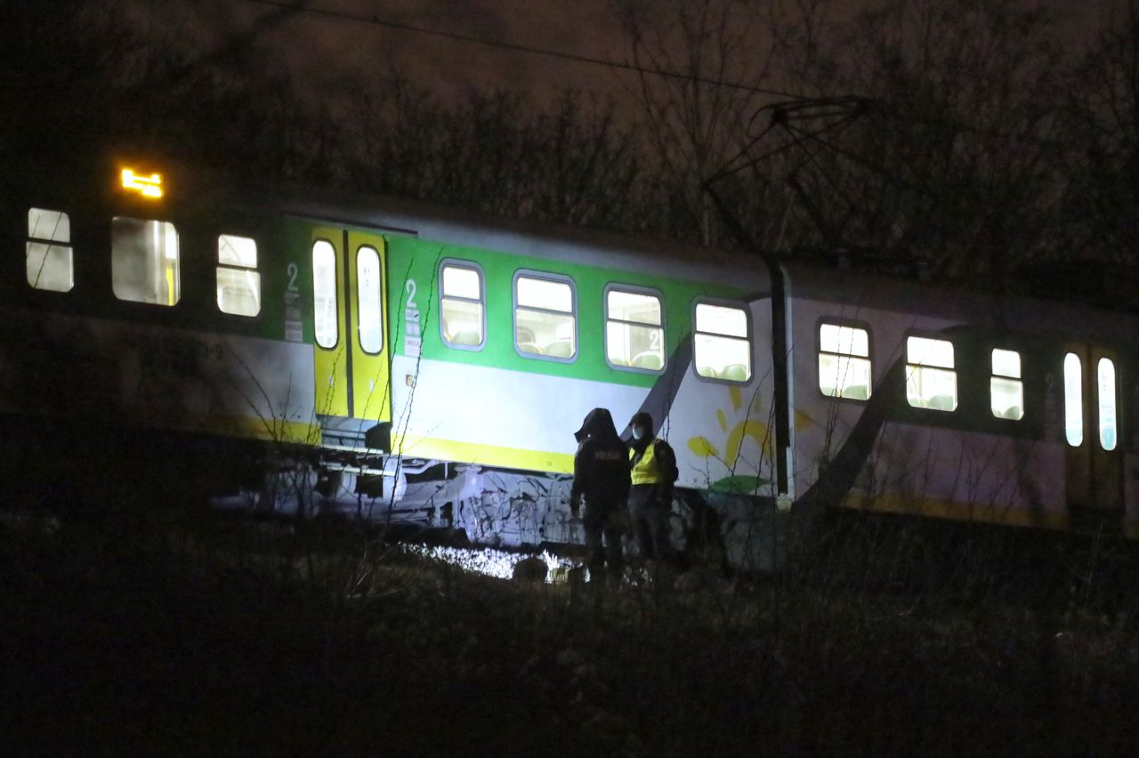 Warszawa. Tragedia na torach. Pociąg śmiertelnie potrącił mężczyznę