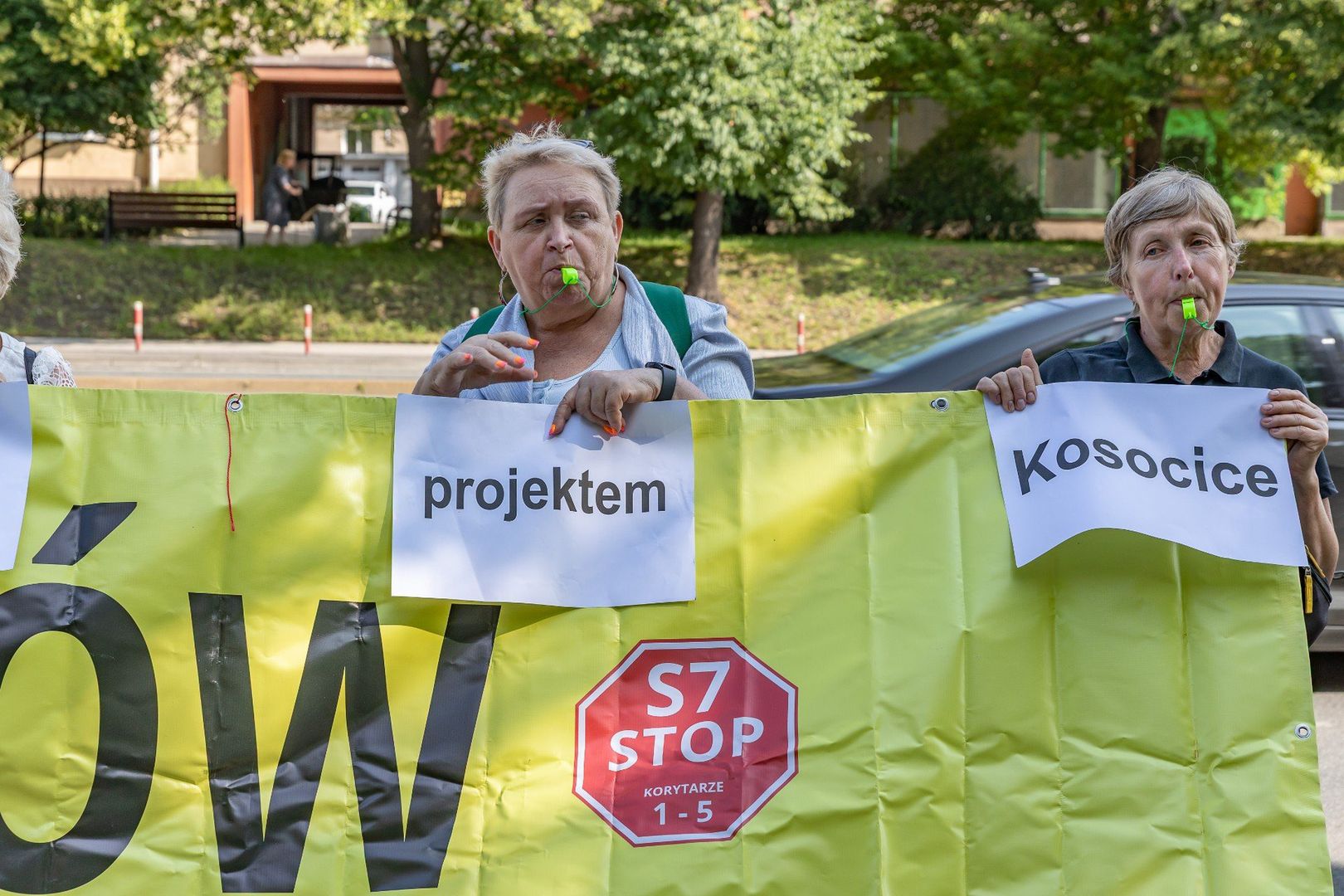 04.06.2025 KRAKOW PROTEST MIESZKANCOW W SPRAWIE BUDOWY S7 PRZEZ KRAKOW ULICA MOGILSKA GDKIA FOT. ANNA KACZMARZ / POLSKA PRESS