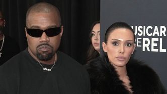 Kanye West prowadził transmisję na żywo. PRAWIE NAGA Bianca Censori wparowała przed kamerę...