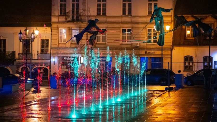 Częstochowa. Po przebudowie Stary Rynek zyskał nowy blask. 