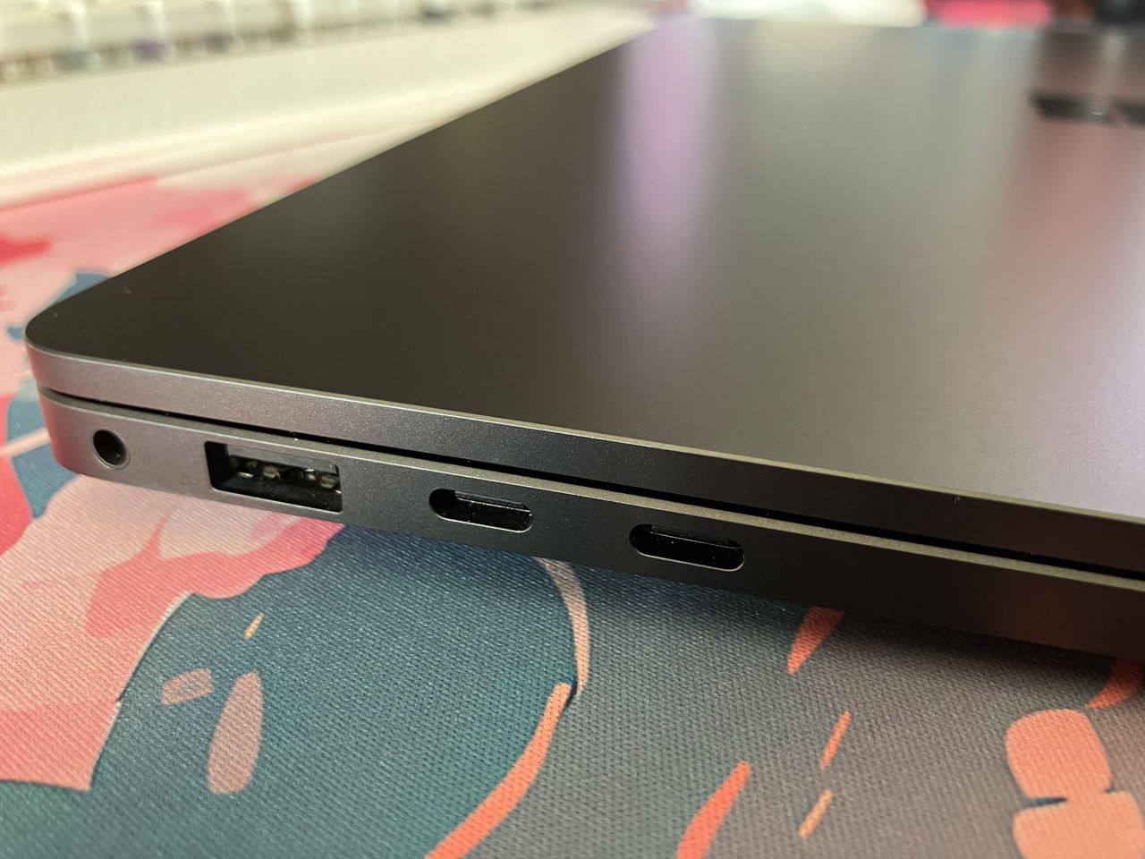 Surface Laptop: doskonale wykonany, wyposażony w USB4