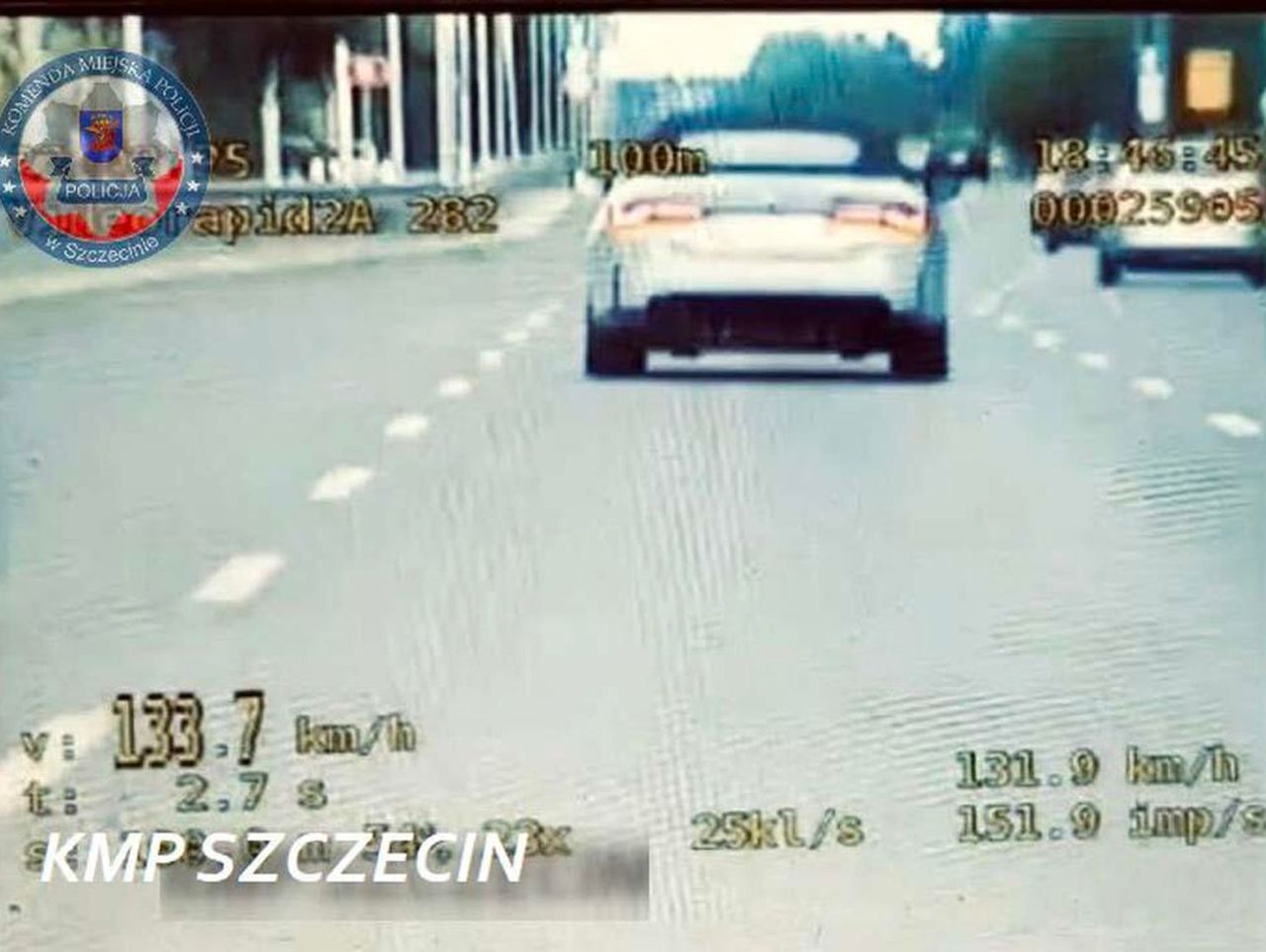 Szczecin: Policjanci zabrali mu prawko za prędkość. Tego samego dnia 21-latek rozbił BMW po pijaku