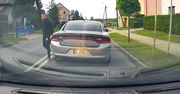 Wszystko się nagrało. Agresor nagle wyskoczył z amerykańskiego auta