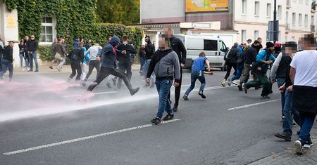 Próbowali siłą zatrzymać Marsz Równości w Lublinie. Siedem osób stanie przed sądem