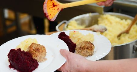 Od września podwyżki na szkolnych stołówkach. Szykują się zmiany