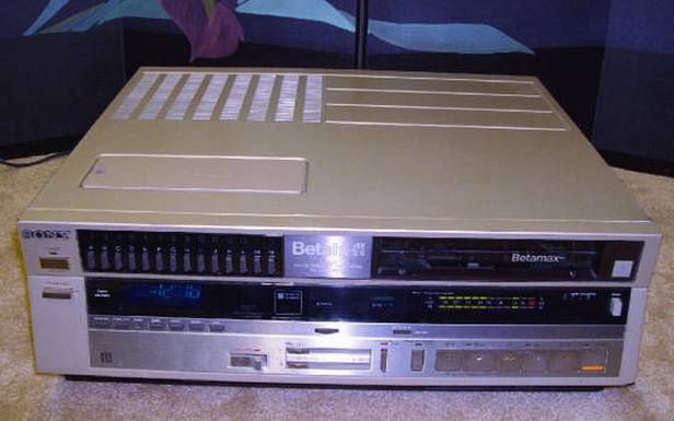 Magnetowid Betamax SC5200 (Fot. Godarusa.com)