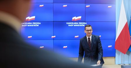 Koronawirus w Polsce i na świecie. Premier Mateusz Morawiecki o antychrześcijańskich decyzjach w Europie