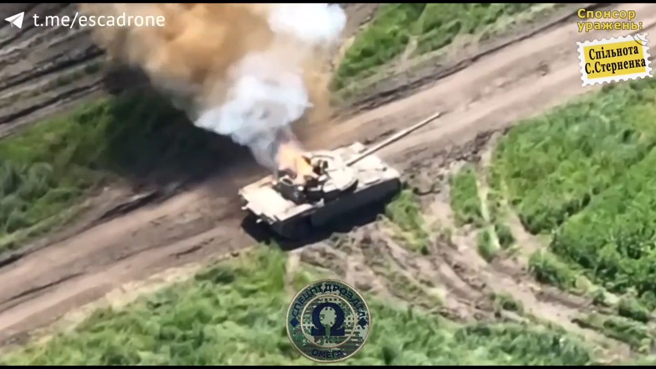 "Latający granatnik" w akcji. Skasował rzadki rosyjski czołg T-80BWM