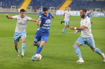 Znany napastnik żegna się z Ruchem Chorzów. Jedni kibice go kochali, a inni odsyłali do domu