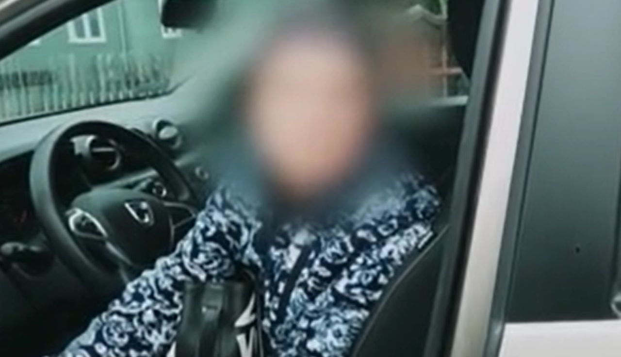 Policjanci podeszli do seniorki. Nagle wypaliła. "Wszyscy się dziwią"