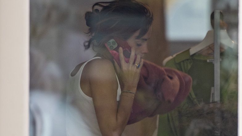 Emma Watson robi zakupy w Londynie