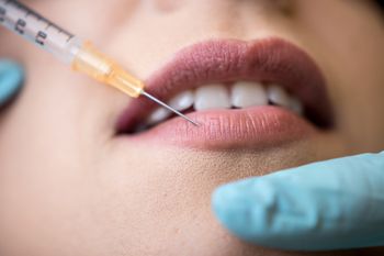 Powikłania po wypełniaczach. Jak ultrasonografia może im zapobiec?