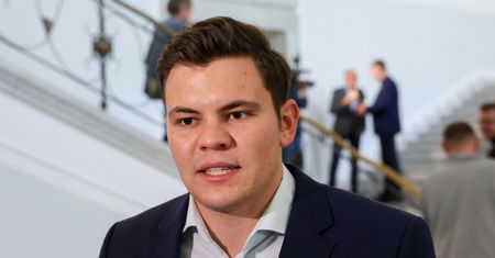 Koniec kariery najmłodszego posła? Został wykluczony z partii