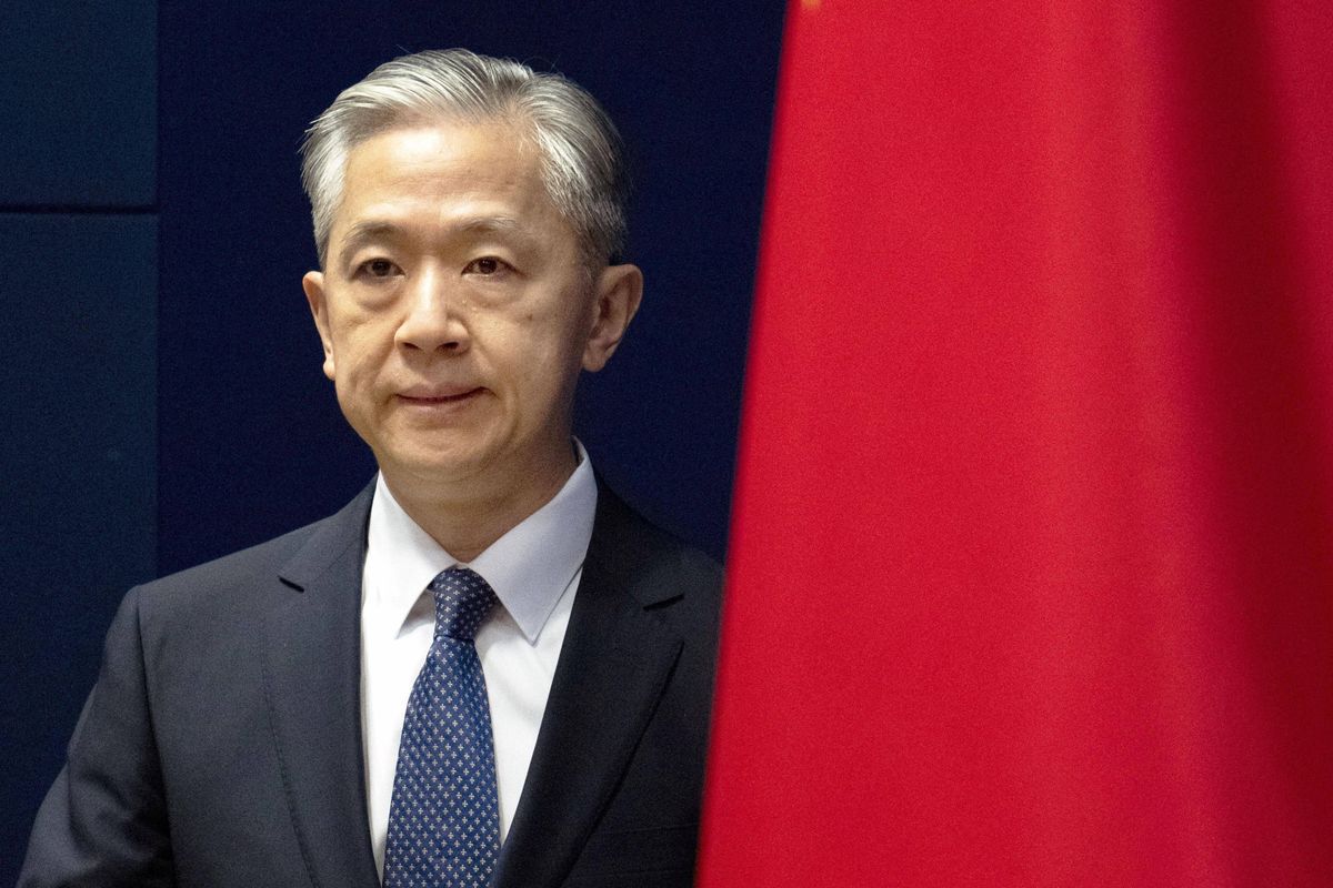 Chiński minister Wang Wenbin reaguje na planowane sankcje wobec Chin