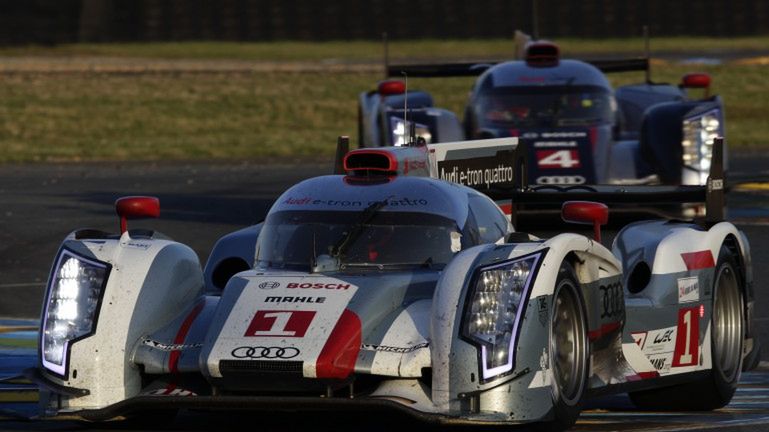 Audi R18 e-tron quattro. Samochód z napędem hybrydowym wygrał 24h Le Mans! 1