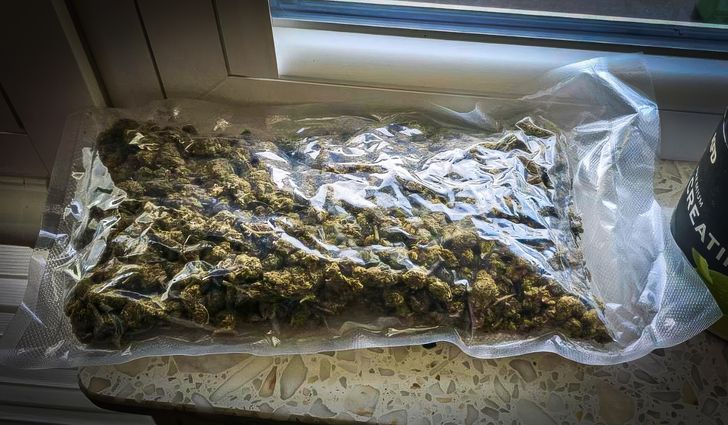 Pół kilograma narkotyków. Policja z Piły zatrzymała 3 osoby