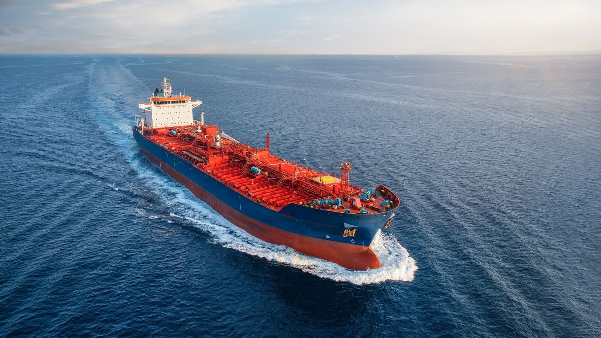 default
tanker, oil, ship, crude, chemical, aerial, sea, carrier, freight, banner, blue, boat, bulk, business, cargo, commercial, copy space, delivery, export, fuel, gas, global, harbor, heavy, import, industry, international, large, lng, logistics, marine, maritime, motion, nautical, ocean, shipping, speed, sunset, transit, transport, transportation, travel, vessel, view, water