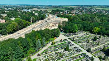 Kraków: Trwa rozbudowa Kocmyrzowskiej i modernizacja pętli. Kiedy zakończenie prac?