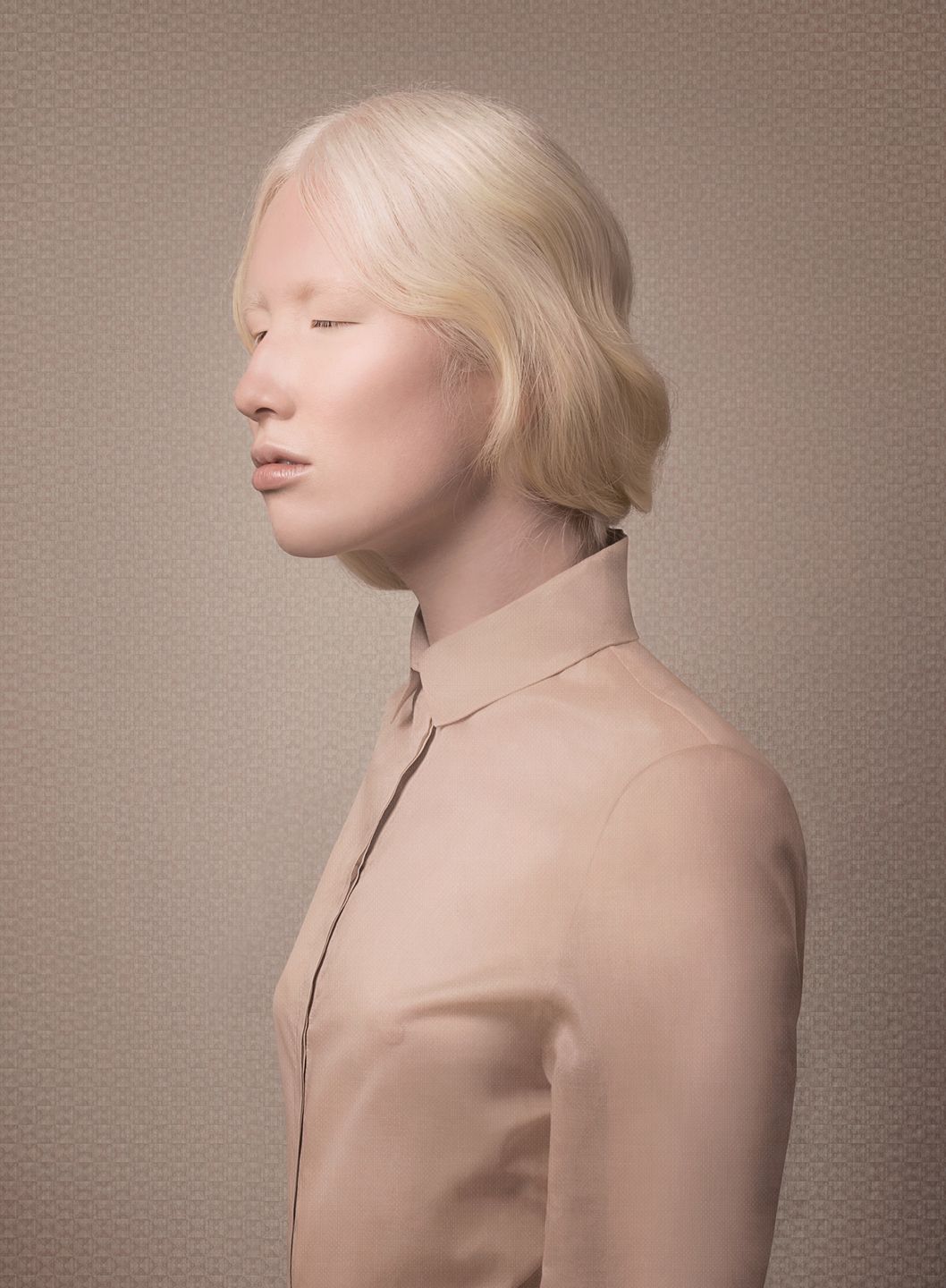 Justine Tjallinks opowiada historię albinizmu w swoim projekcie „Jeweled” 9
