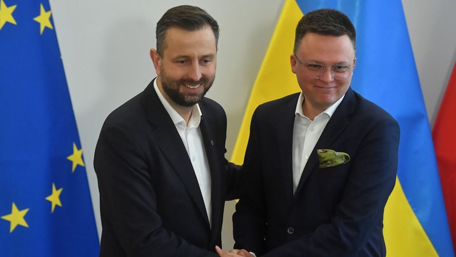 Starcie o "pierwszy krok". Dziennikarze kontra Hołownia i Kosiniak-Kamysz