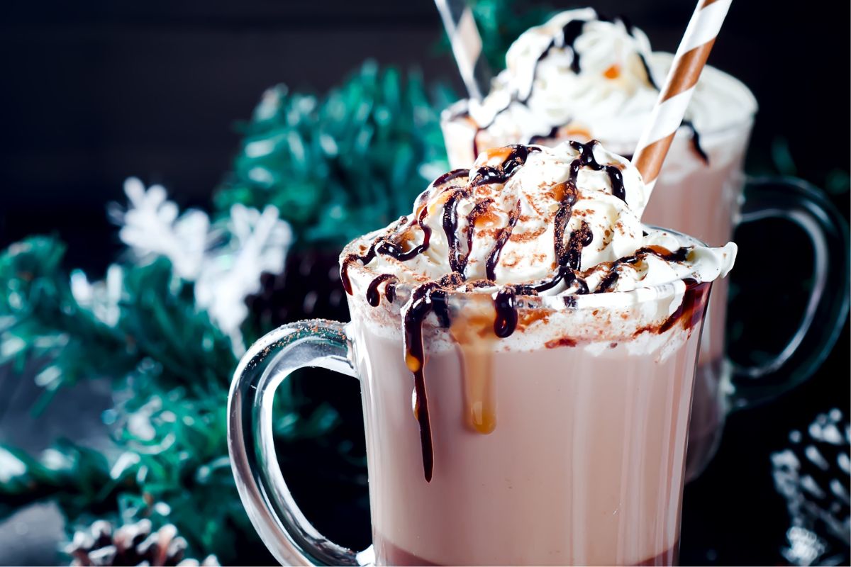 Wlewam kapkę do świątecznej kawy lub gorącej czekolady. Od samego zapachu można się rozpłynąć