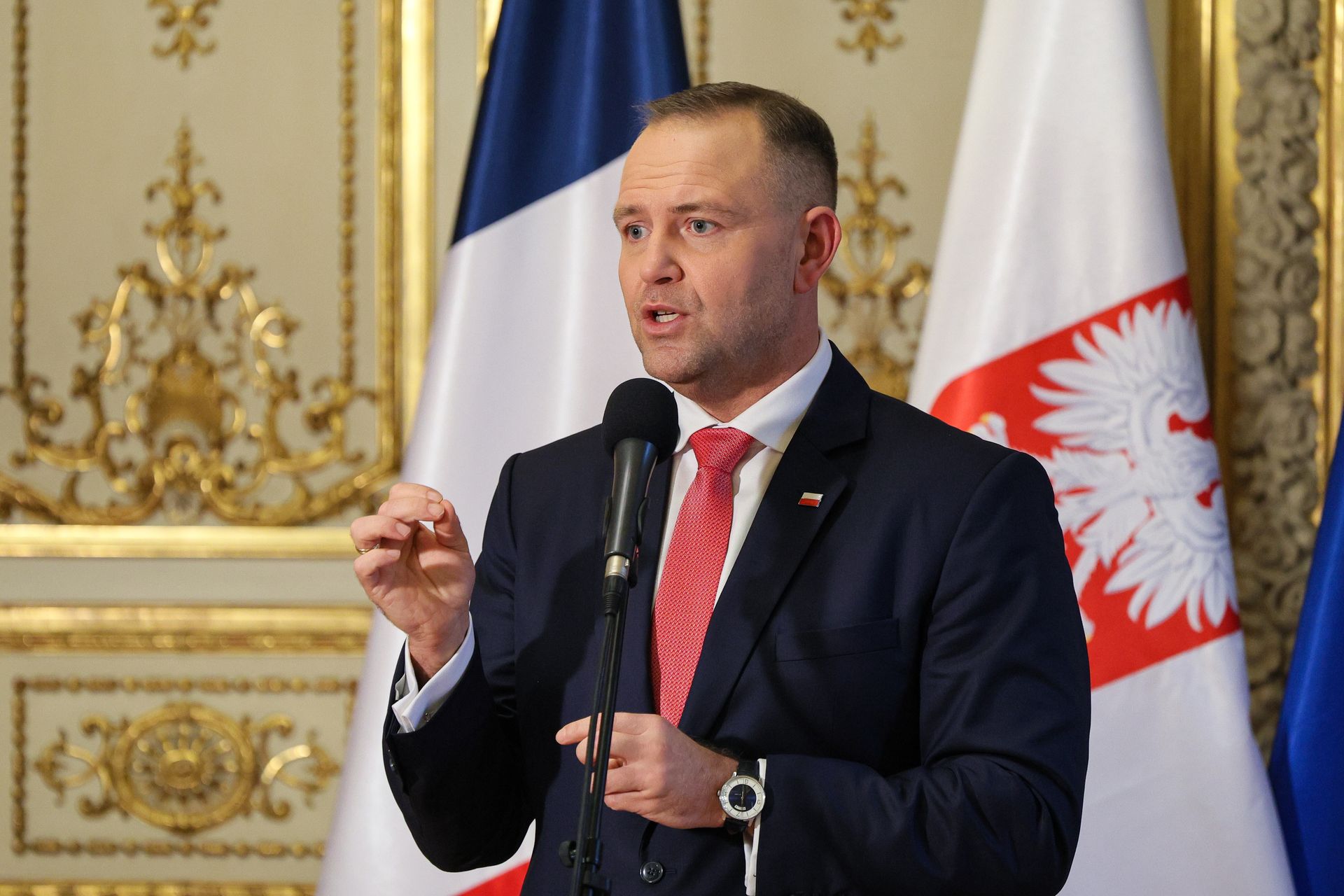 "Daje się urabiać jak wosk". Niemiecka prasa o wizycie Nawrockiego