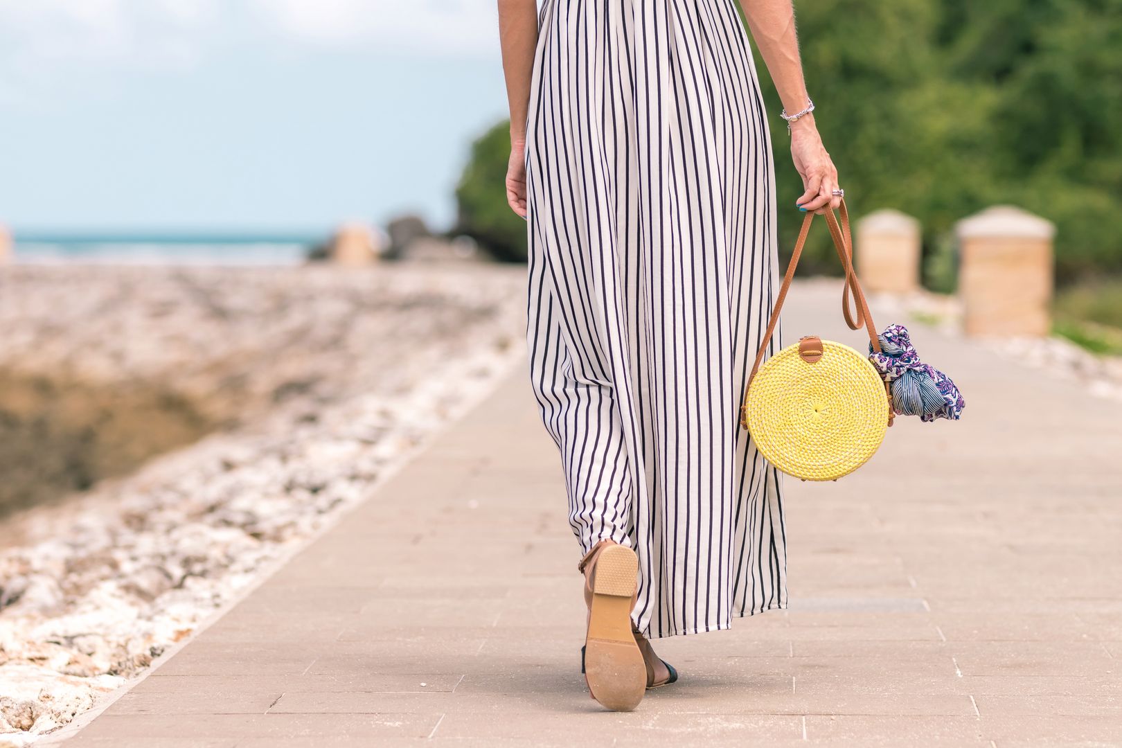 Sukienka maxi sprawdzi się nie tylko na plaży