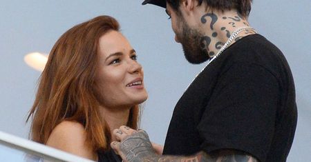 Miłość aż kipi! Natalia Szreoder i Quebonafide na bardzo romantycznym zdjęciu. Nie mogli się od siebie oderwać