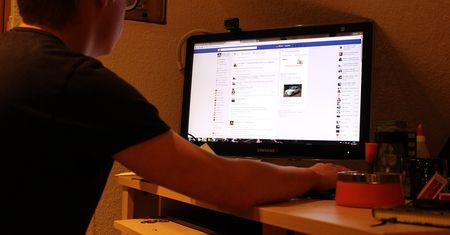 Groźny wirus rozprzestrzenia się przez czat na Facebooku
