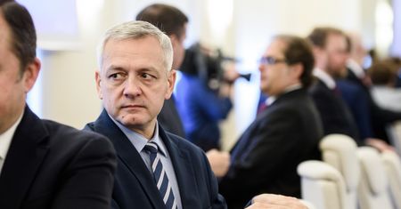 Minister cyfryzacji rozmawiał z zarządem Facebooka. Tematem blokowanie treści