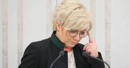 Onet: prezes TK miała należeć do socjalistycznej młodzieżówki